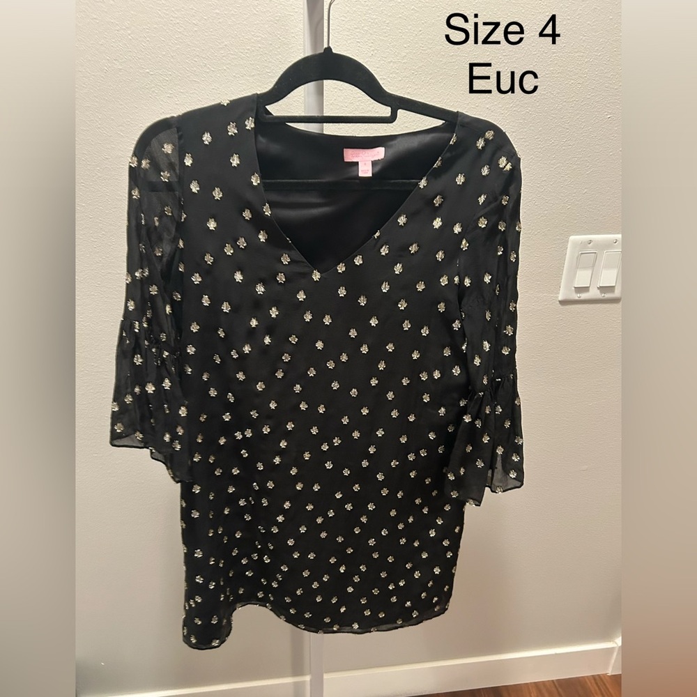 Lilly Pulitzer size 4 black gold long sleeve dress
Excellent used condition!
